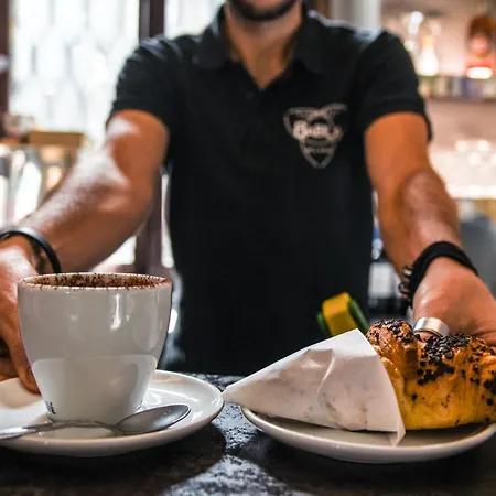 Babila & Bistrot אכסניה *
