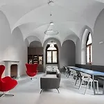 Vandrarhem Babila & Bistrot Milano