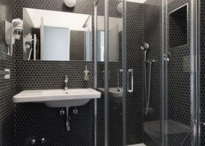 Hostel Babila & Bistrot Milán